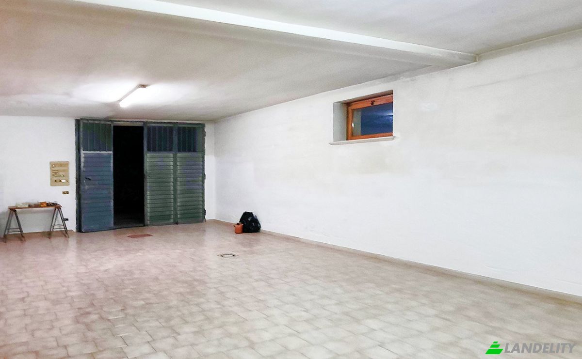 Villa for Sale Ponte Simonetta, 61045 Ponte della Simonetta PU, Ponte della Simonetta, Province of Pesaro and Urbino, Marche, Italy. Photo 11