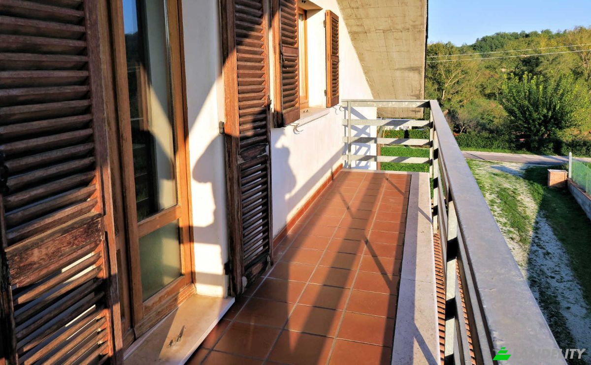 Villa for Sale Ponte Simonetta, 61045 Ponte della Simonetta PU, Ponte della Simonetta, Province of Pesaro and Urbino, Marche, Italy. Photo 17