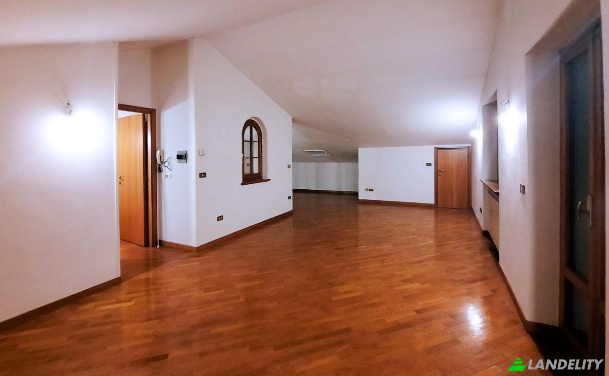 Villa for Sale Ponte Simonetta, 61045 Ponte della Simonetta PU, Ponte della Simonetta, Province of Pesaro and Urbino, Marche, Italy. Photo 18