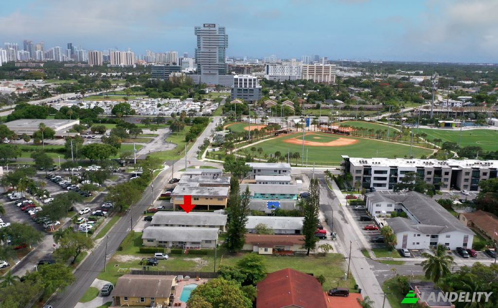 Single Family Home for Sale SE Ave, Hallandale Beach, Broward County, Florida, United States, FL 33009, USA. Photo 8