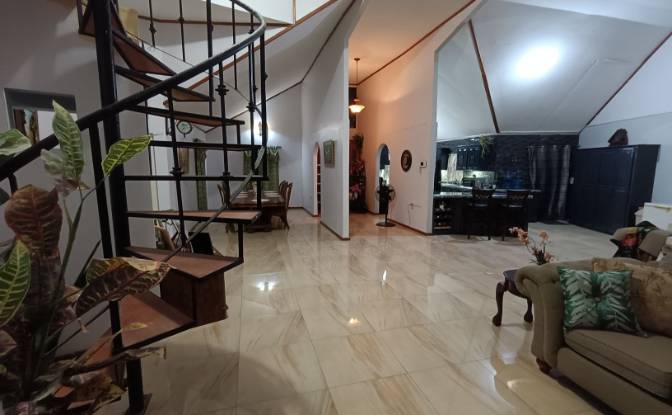 Casa de una sola familia en venta B10 St Benedict. Foto#10