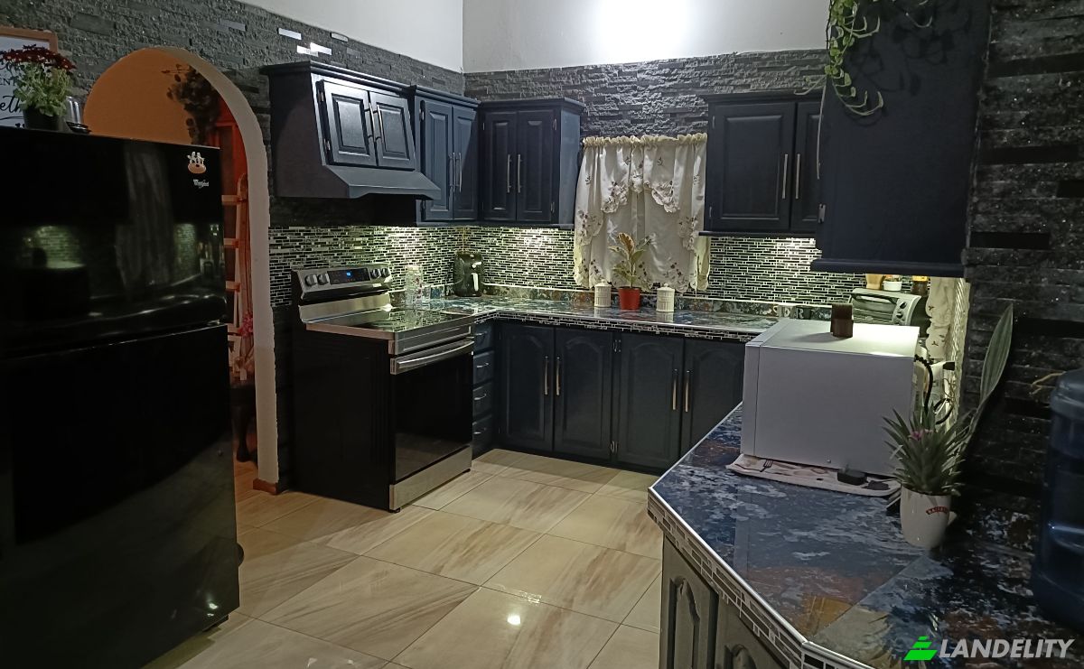 Casa de una sola familia en venta B10 St Benedict Gardents St Augustine, Tunapuna, Tunapuna Piarco Regional Corporation, Trinidad and Tobago. Foto 11