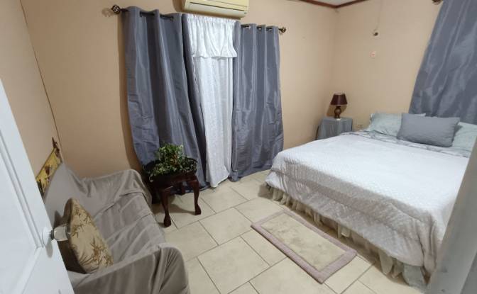 Casa de una sola familia en venta B10 St Benedict. Foto#14