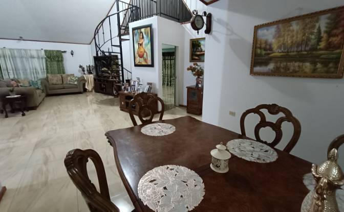 Casa de una sola familia en venta B10 St Benedict. Foto#15