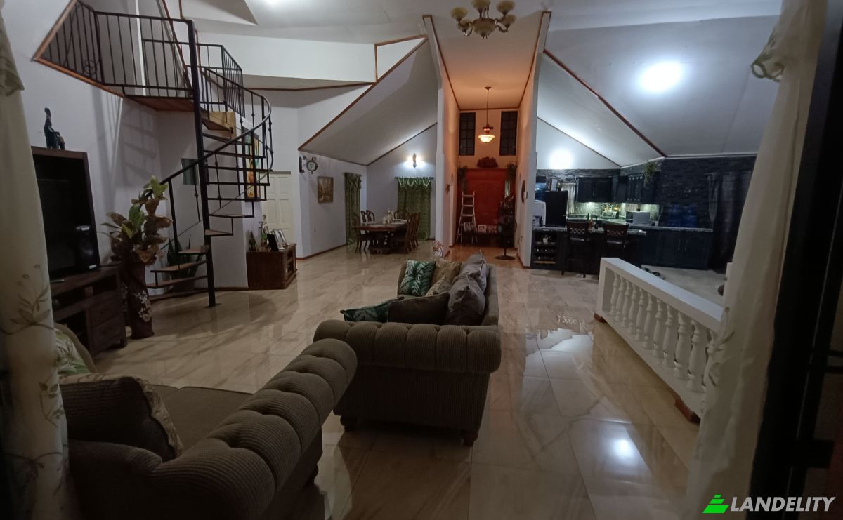 Casa de una sola familia en venta B10 St Benedict Gardents St Augustine, Tunapuna, Tunapuna Piarco Regional Corporation, Trinidad and Tobago. Foto 9