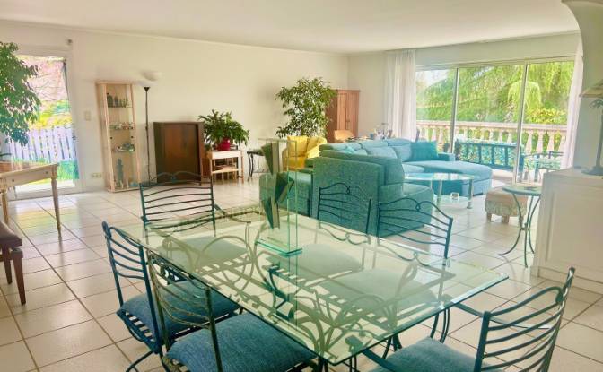 Villa for Sale - Roquefort-les-Pins, France