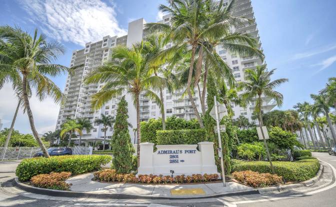 Condo for Sale - Aventura, United States