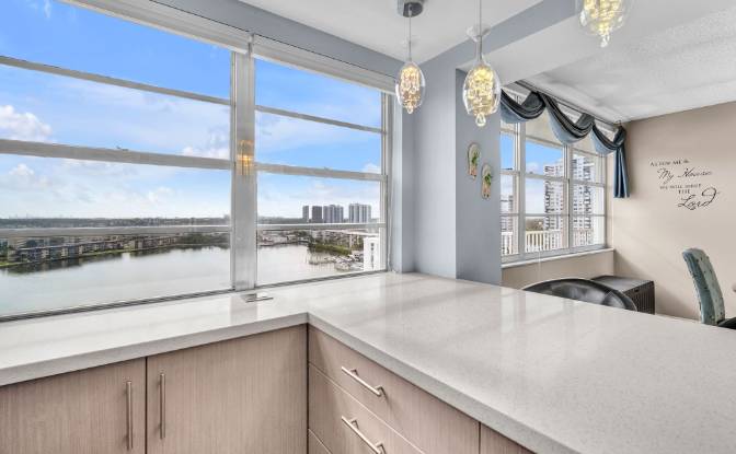 Condo for Sale Admirals Port, Aventura. Photo#10