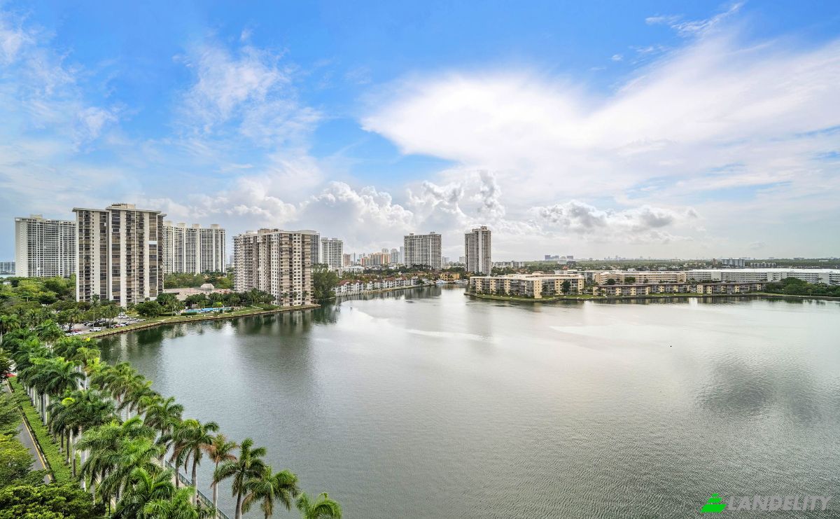 Condo for Sale Admirals Port, Aventura, Miami-Dade County, Florida, United States, FL 33160, USA. Photo 24