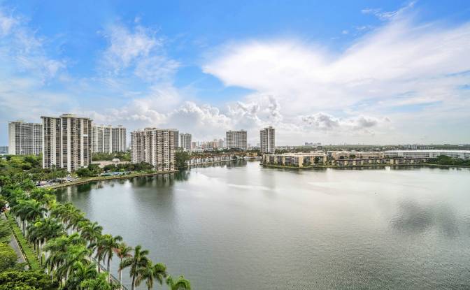 Condo for Sale Admirals Port, Aventura. Photo#24