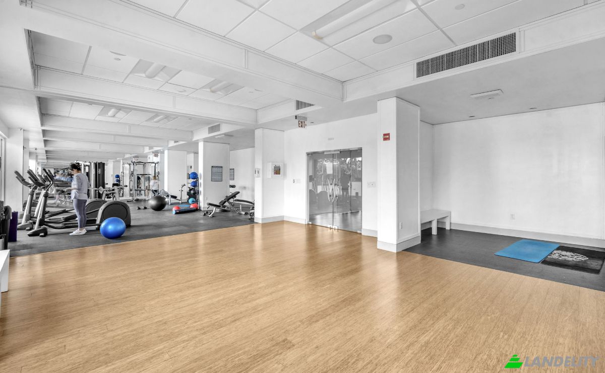 Condo for Sale Admirals Port, Aventura, Miami-Dade County, Florida, United States, FL 33160, USA. Photo 4