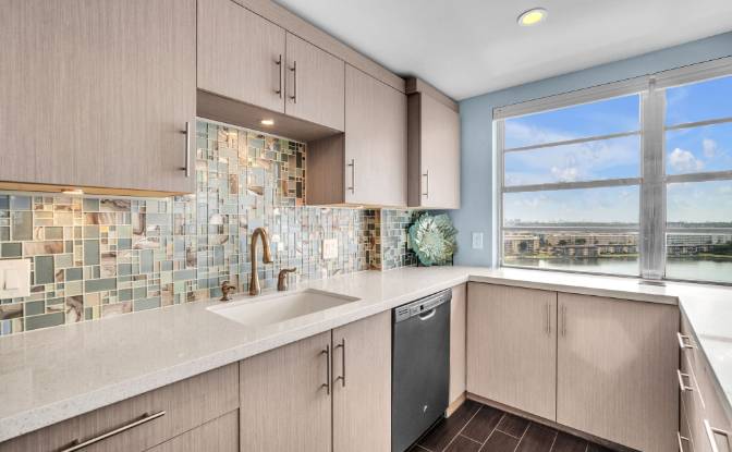 Condo for Sale Admirals Port, Aventura. Photo#8