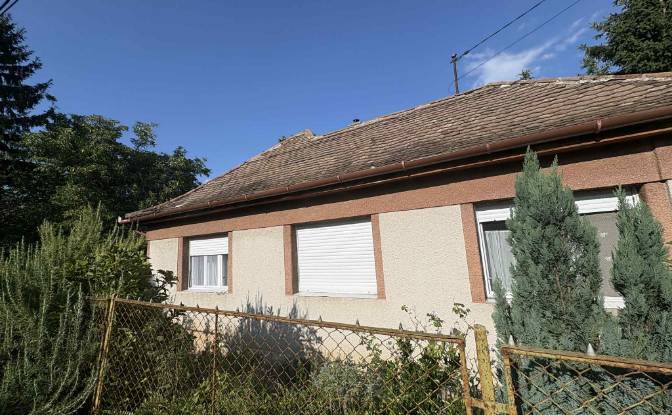 Dubbelzijdig Te koop - Pecs, Hungary