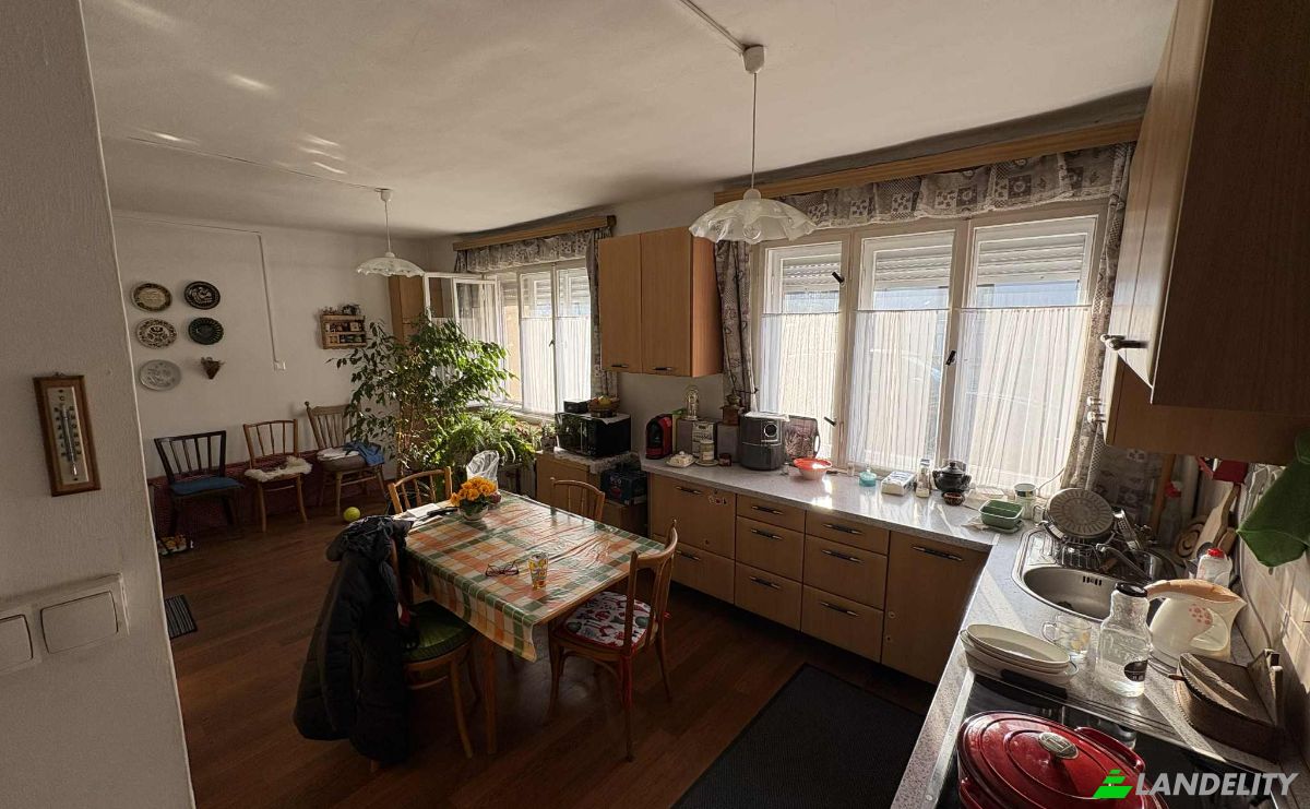 Duplex for Sale Pecs, Pecs District, Baranya, Hungary, Posa Lajos u 24, 7627 Hungary. Photo 8