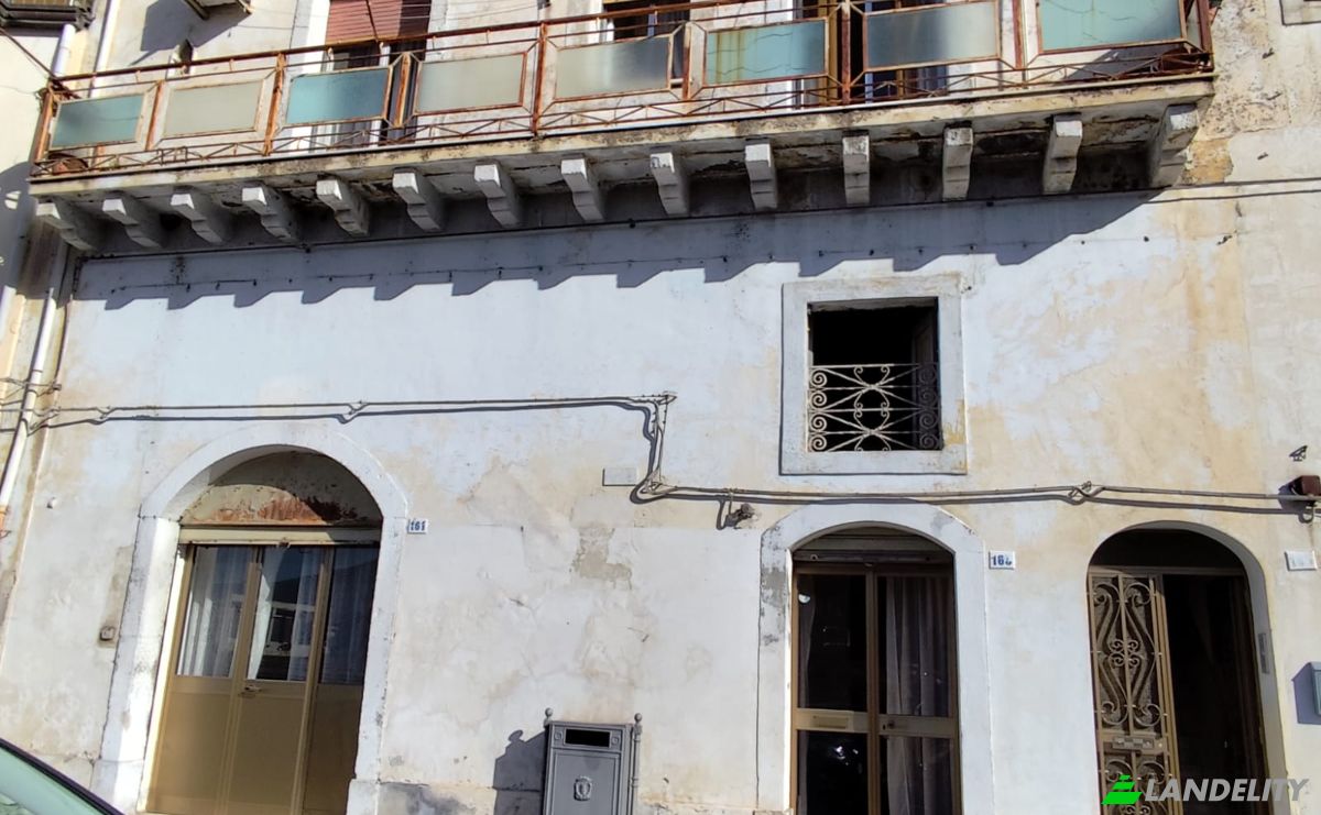 Single Family Home for Sale Via Regina Margherita, 169, 95012 Castiglione di Sicilia CT, Castiglione di Sicilia, Metropolitan city of Catania, Sicily, Italy. Photo 10