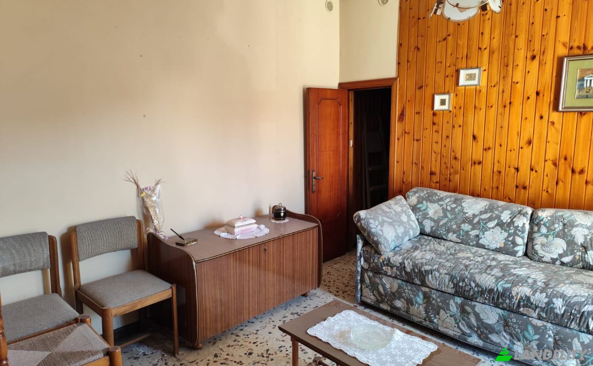 Single Family Home for Sale Via Regina Margherita, 169, 95012 Castiglione di Sicilia CT, Castiglione di Sicilia, Metropolitan city of Catania, Sicily, Italy. Photo 2