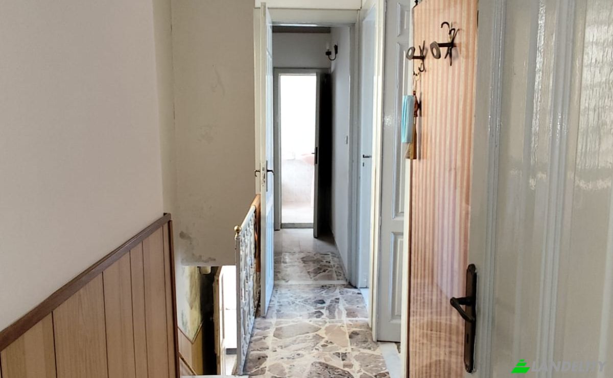 Single Family Home for Sale Via Regina Margherita, 169, 95012 Castiglione di Sicilia CT, Castiglione di Sicilia, Metropolitan city of Catania, Sicily, Italy. Photo 7