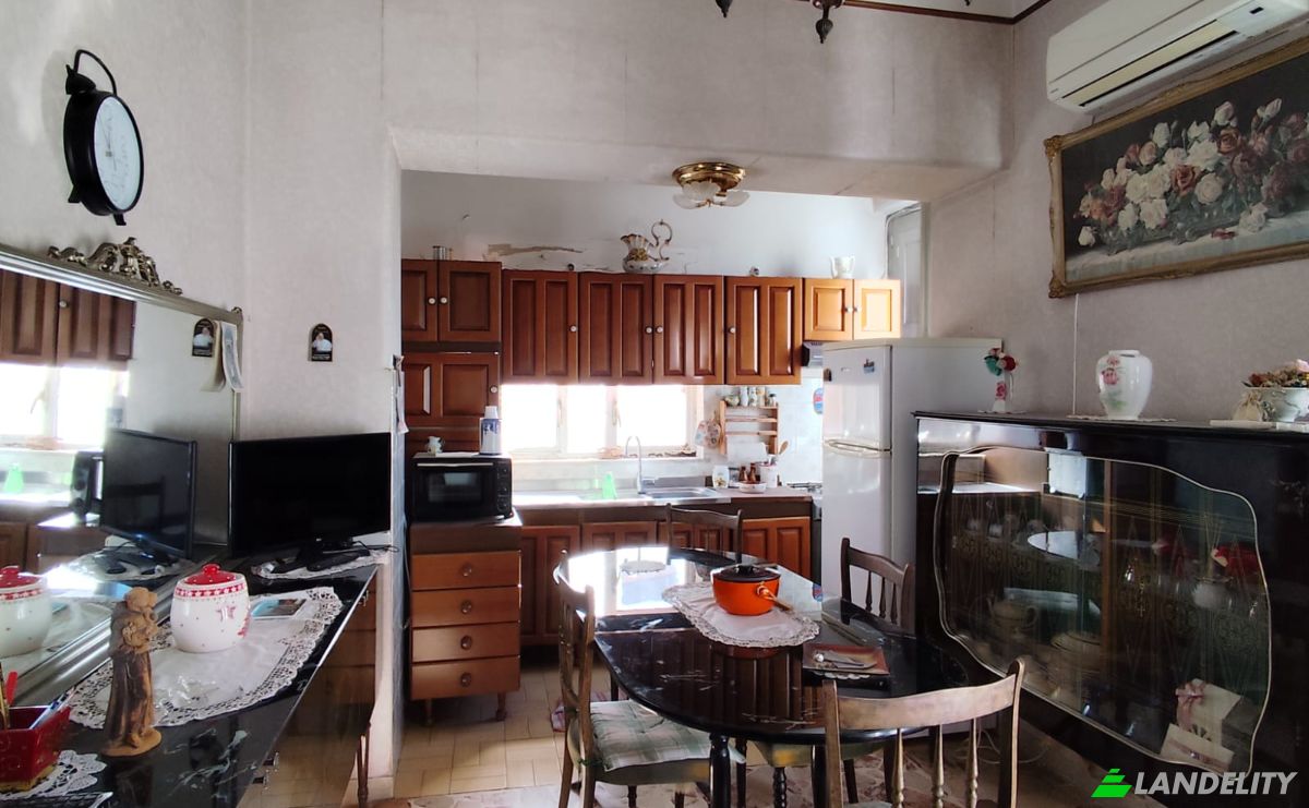 Single Family Home for Sale Via Regina Margherita, 169, 95012 Castiglione di Sicilia CT, Castiglione di Sicilia, Metropolitan city of Catania, Sicily, Italy. Photo 8