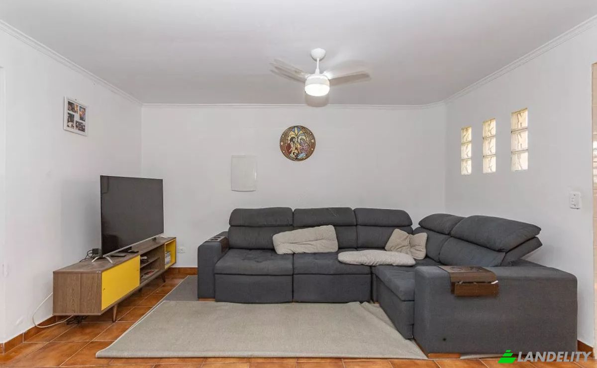 Single Family Home for Sale R Guiratinga, 103, Chacara Inglesa, Sao Paulo, State of Sao Paulo, Brazil, 04141-000. Photo 1