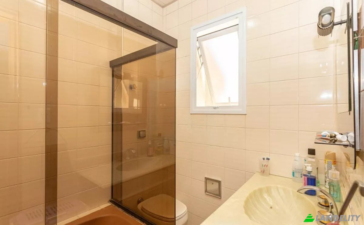 Single Family Home for Sale R Guiratinga, 103, Chacara Inglesa, Sao Paulo, State of Sao Paulo, Brazil, 04141-000. Photo 22