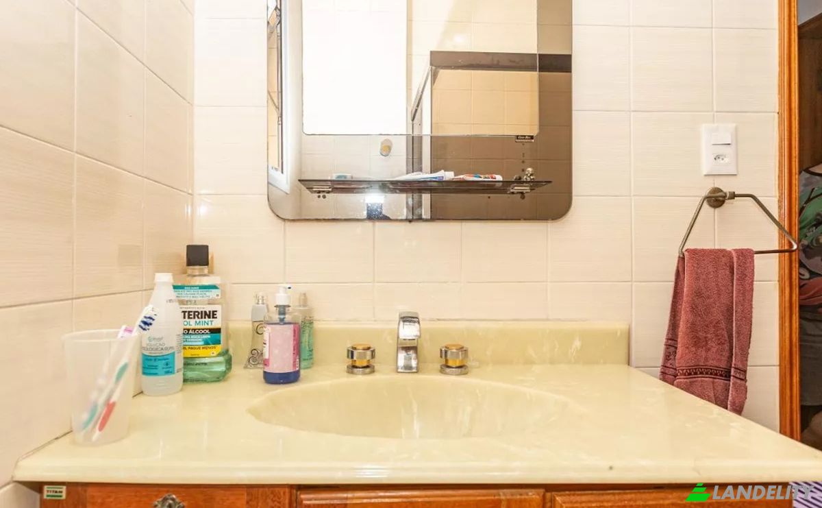 Single Family Home for Sale R Guiratinga, 103, Chacara Inglesa, Sao Paulo, State of Sao Paulo, Brazil, 04141-000. Photo 24