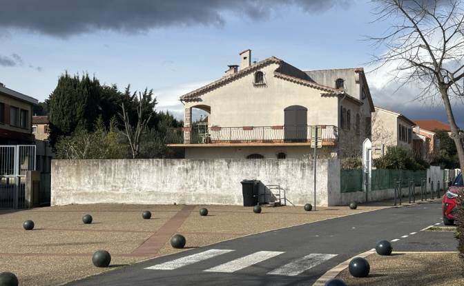 Villa for Sale 711 Bd de lOrb. Photo#4