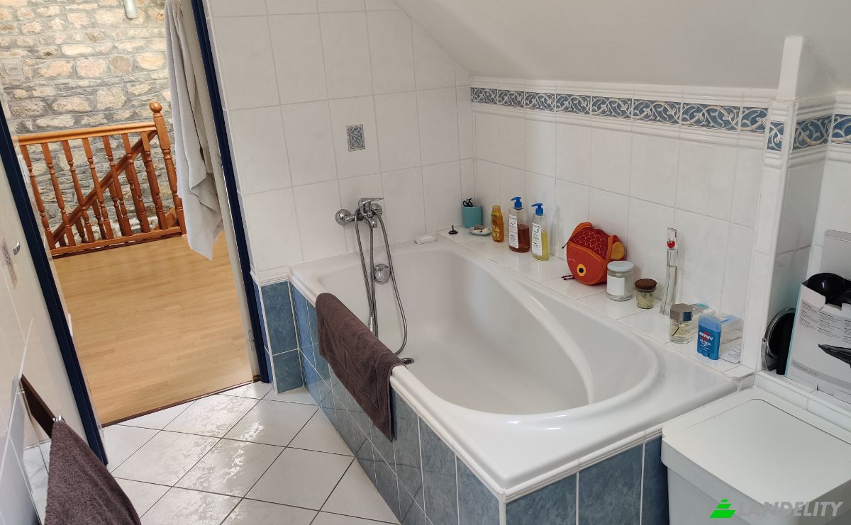 Single Family Home for Sale 55 Rue de Manehic, 56850 Caudan, Caudan, Morbihan, Brittany, France. Photo 11