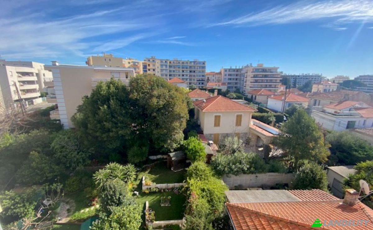 Apartment for Sale 11 Pass Cauvi, 06600 Antibes, Antibes, Alpes-Maritimes, Provence-Alpes-Cote dAzur, France. Photo 6