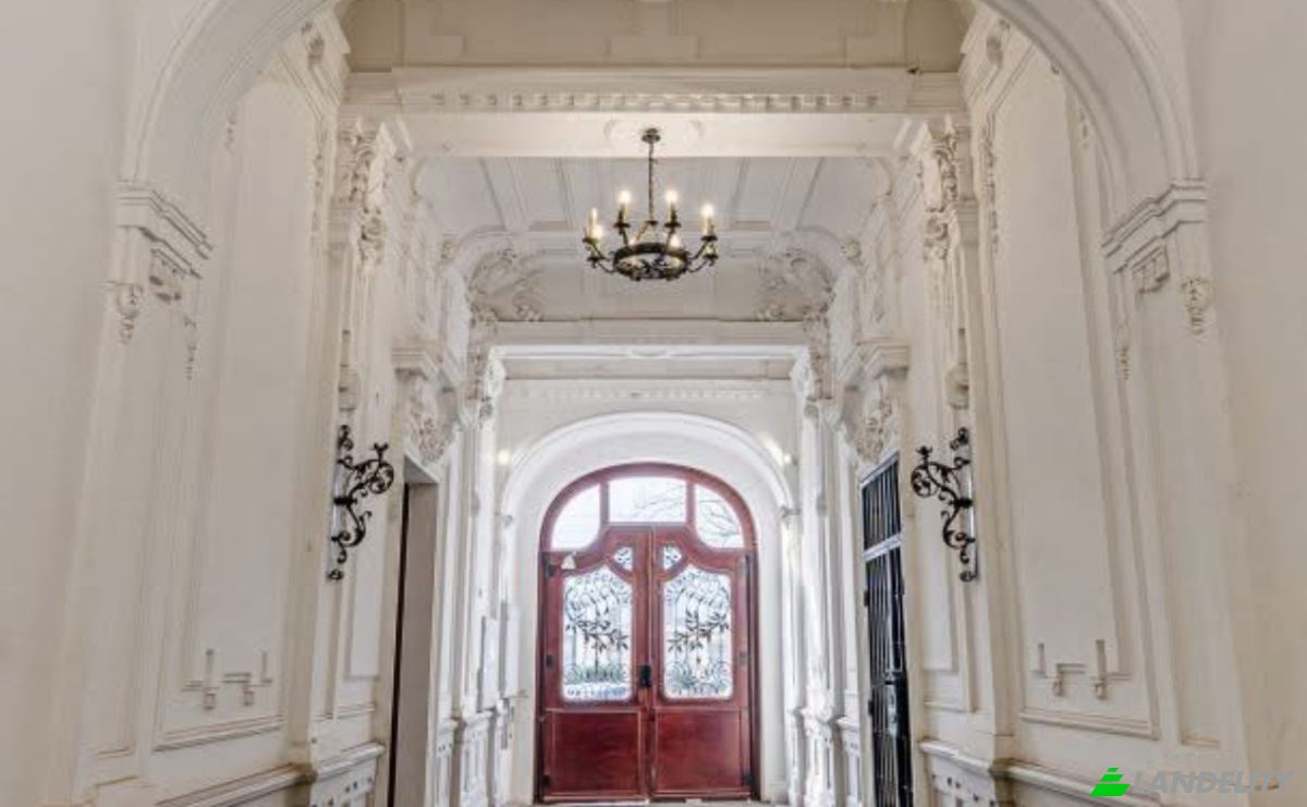 Apartment for Sale Budapest, Hungary, Belgrad rkp 23, 1056 Hungary. Photo 2