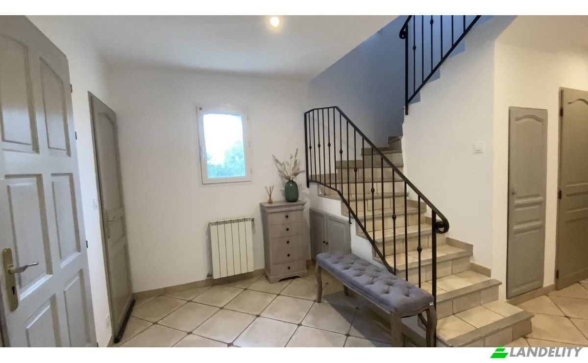 Villa for Sale 155 Chem des Carrieres, 30126 Lirac, Lirac, Gard, Occitanie, France. Photo 8