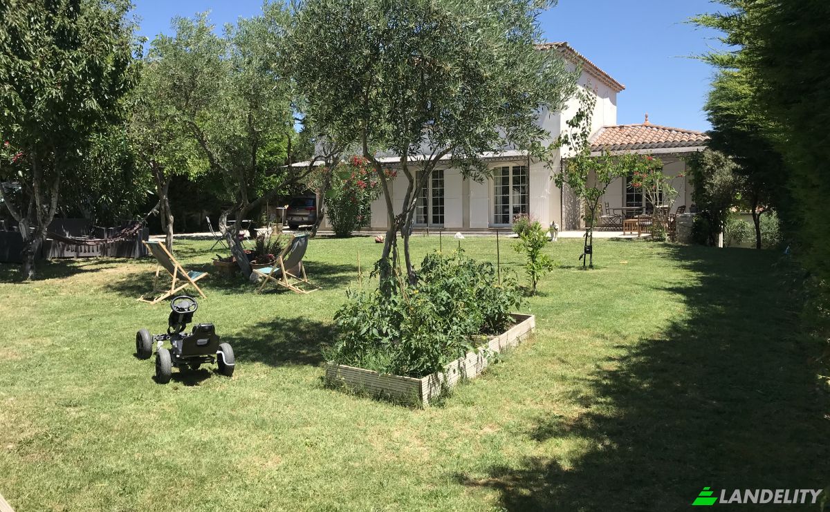 Villa for Sale 155 Chem des Carrieres, 30126 Lirac, Lirac, Gard, Occitanie, France. Photo 2