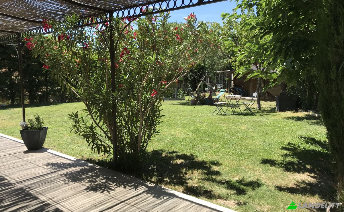 Villa for Sale 155 Chem des Carrieres, 30126 Lirac, Lirac, Gard, Occitanie, France. Photo 3