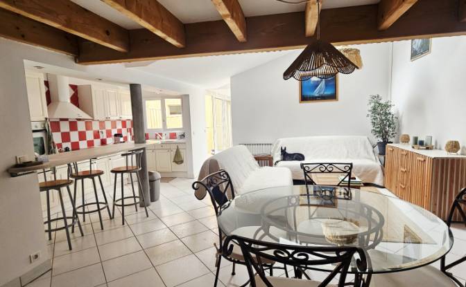 Apartment for Sale 10 Rue Tendel, 33120 Arcachon. Photo#2