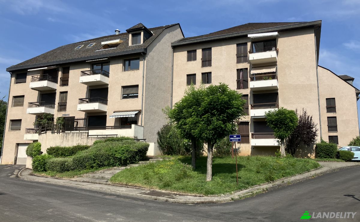 Apartment for Rent 2 Rue Jean Boudou, 12500 Espalion, Espalion, Aveyron, Occitanie, France. Photo 1