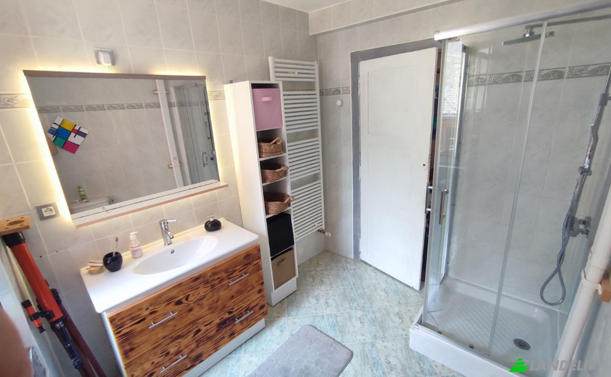 Moradia à venda 19 Pl Gabriel Rouy, 31110 Bagneres-de-Luchon, Bagneres-de-Luchon, Haute-Garonne, Occitanie, France. foto 3