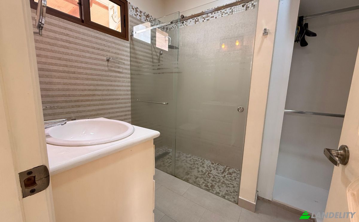 Villa for Sale Bellavista 090708, Guayaquil, Guayas, Ecuador. Photo 16