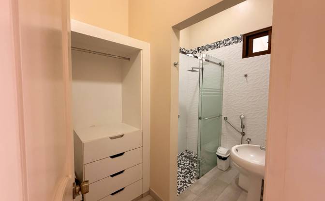 Villa for Sale Bellavista 090708, Guayaquil. Photo#19 Villa for Sale Bellavista 090708, Guayaquil. Photo#19