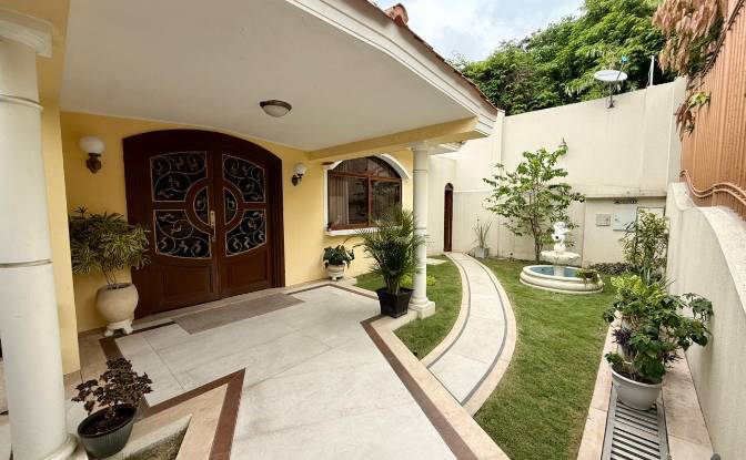 Villa for Sale Bellavista 090708, Guayaquil. Photo#3 Villa for Sale Bellavista 090708, Guayaquil. Photo#3