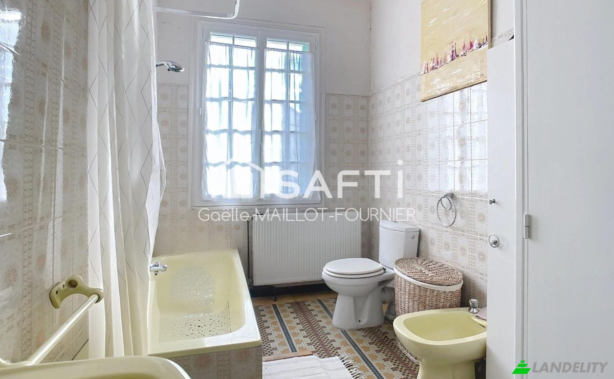Villa for Sale 23 Av Guillaume Julia, 66260 Saint-Laurent-de-Cerdans, Saint-Laurent-de-Cerdans, Pyrenees-Orientales, Occitanie, France. Photo 6