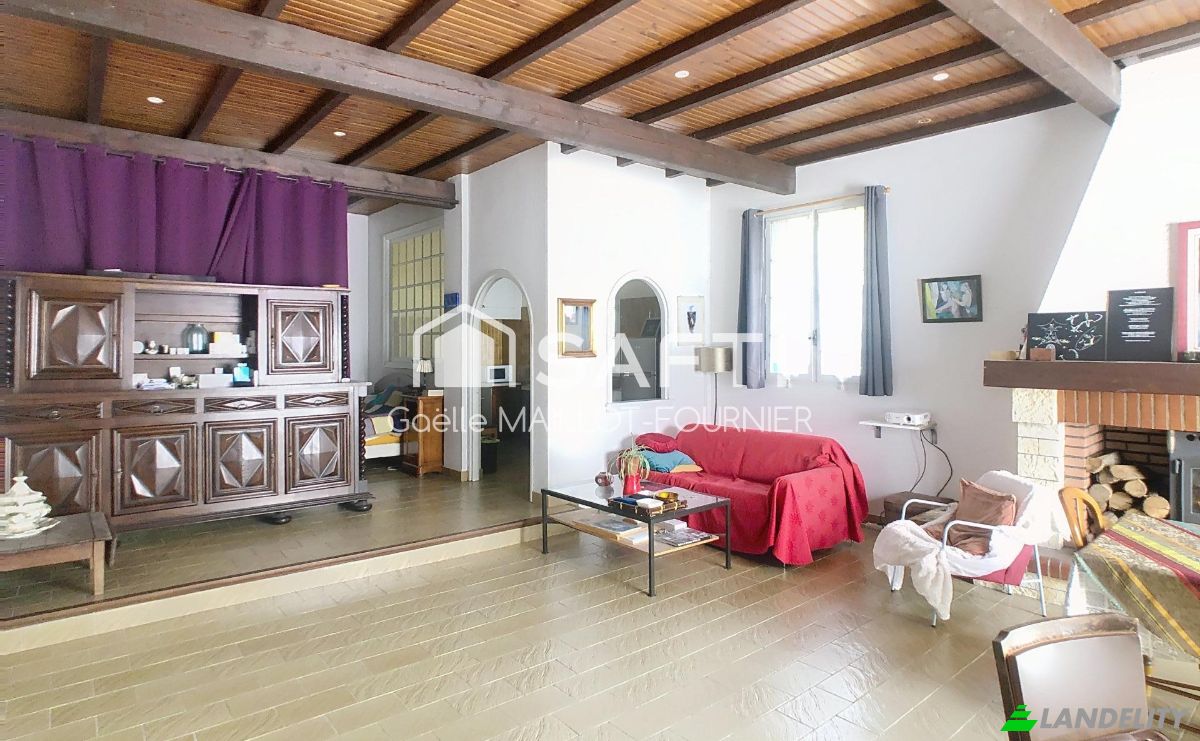 Villa for Sale 23 Av Guillaume Julia, 66260 Saint-Laurent-de-Cerdans, Saint-Laurent-de-Cerdans, Pyrenees-Orientales, Occitanie, France. Photo 7