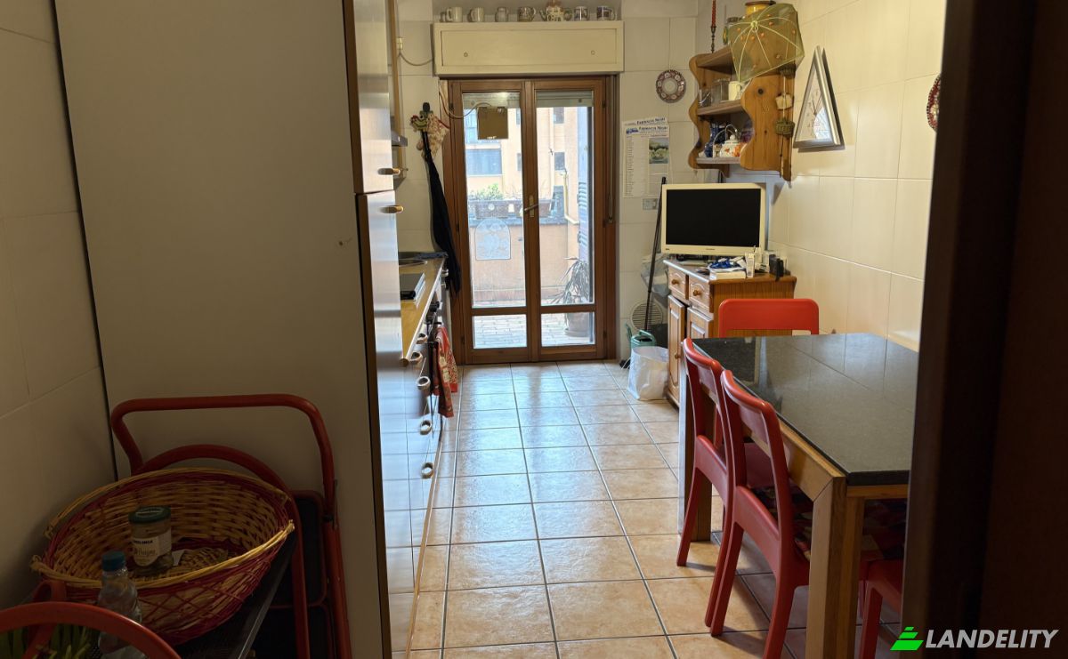 Apartment for Sale Via Giuseppe Tomaselli, 20142 Milano MI, Milan, Metropolitan City of Milan, Lombardy, Italy. Photo 11