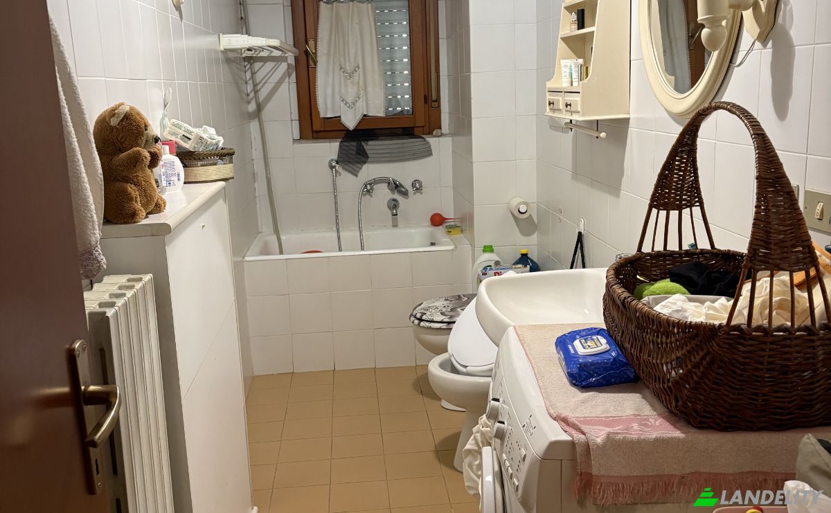 Apartment for Sale Via Giuseppe Tomaselli, 20142 Milano MI, Milan, Metropolitan City of Milan, Lombardy, Italy. Photo 20