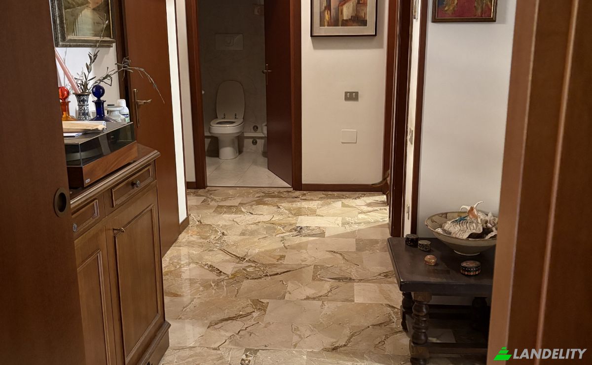 Apartment for Sale Via Giuseppe Tomaselli, 20142 Milano MI, Milan, Metropolitan City of Milan, Lombardy, Italy. Photo 9