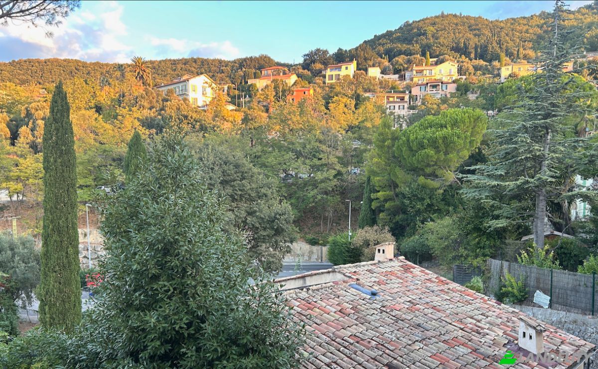 Single Family Home for Sale 4 Place Galerie de Gaulle, 06520 Grasse, Grasse, Alpes-Maritimes, Provence-Alpes-Cote dAzur, France. Photo 4