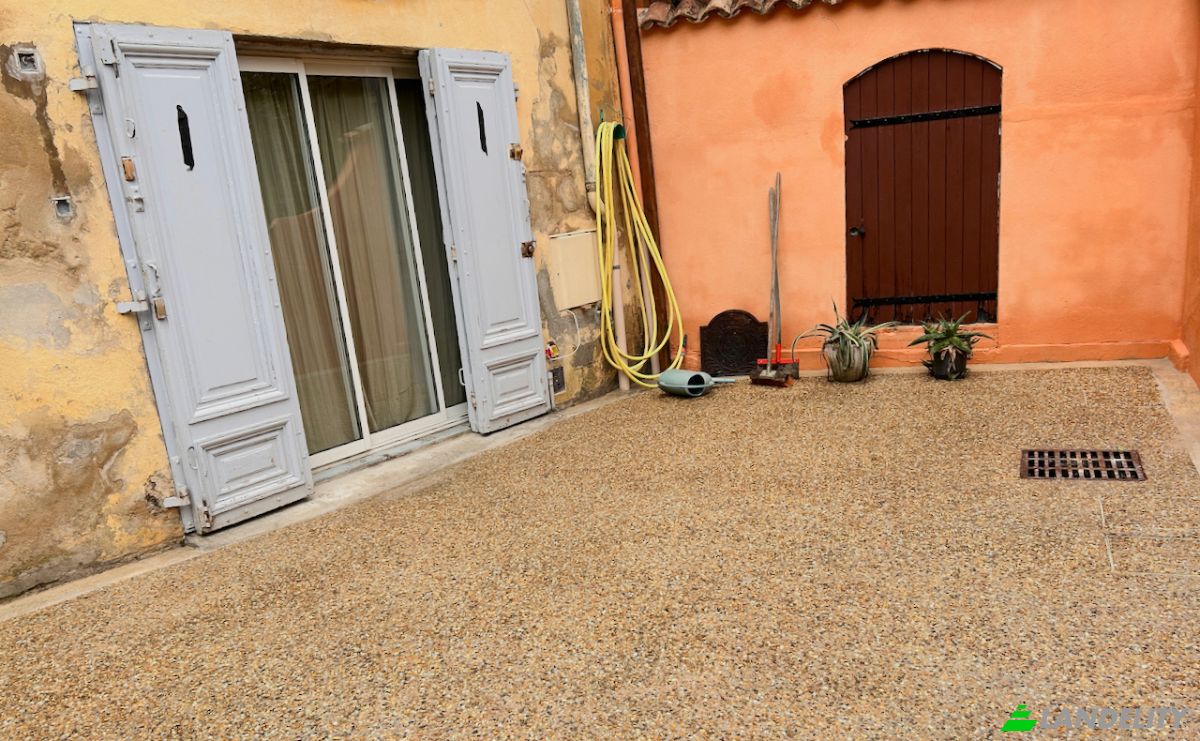 Single Family Home for Sale 4 Place Galerie de Gaulle, 06520 Grasse, Grasse, Alpes-Maritimes, Provence-Alpes-Cote dAzur, France. Photo 9