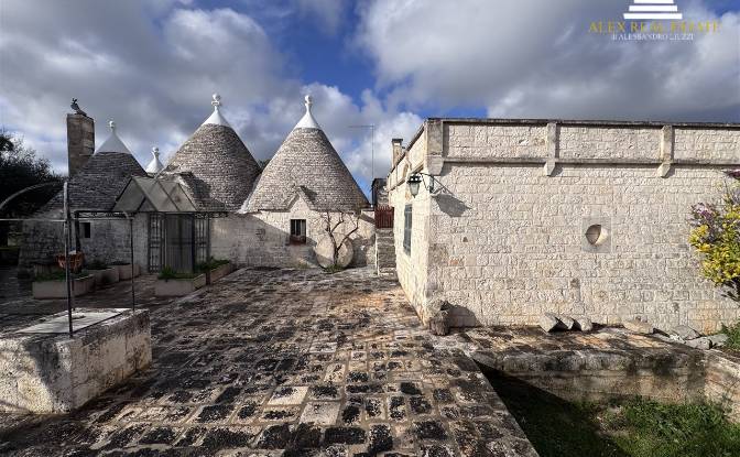 Villa for Sale Contrada S Salvatore. Photo#2