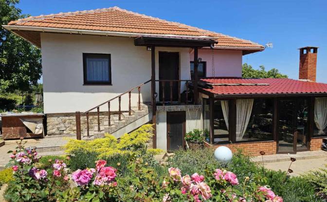 Casa unifamiliar à venda - Gospodinovo, Bulgaria