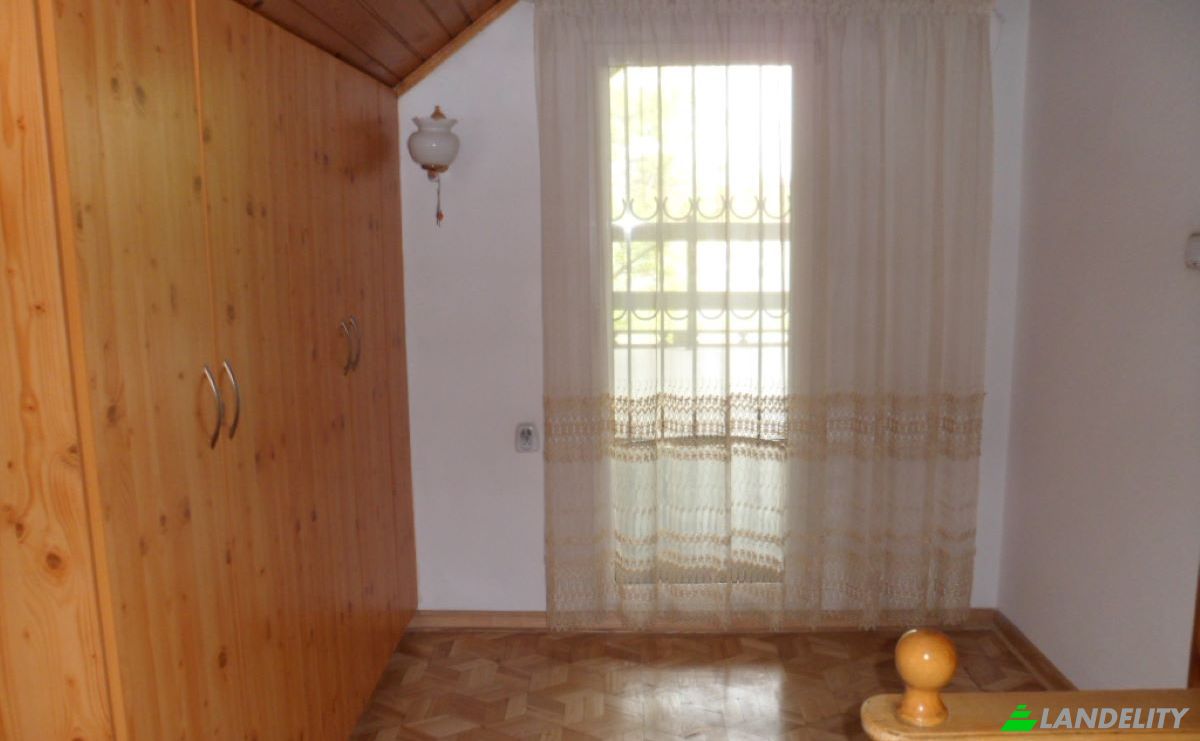 Single Family Home for Sale BronisLawa Czecha 4B, 04-555 Warszawa, Warsaw, Masovian Voivodeship, Poland. Photo 2