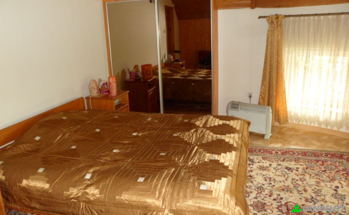 Single Family Home for Sale BronisLawa Czecha 4B, 04-555 Warszawa, Warsaw, Masovian Voivodeship, Poland. Photo 4