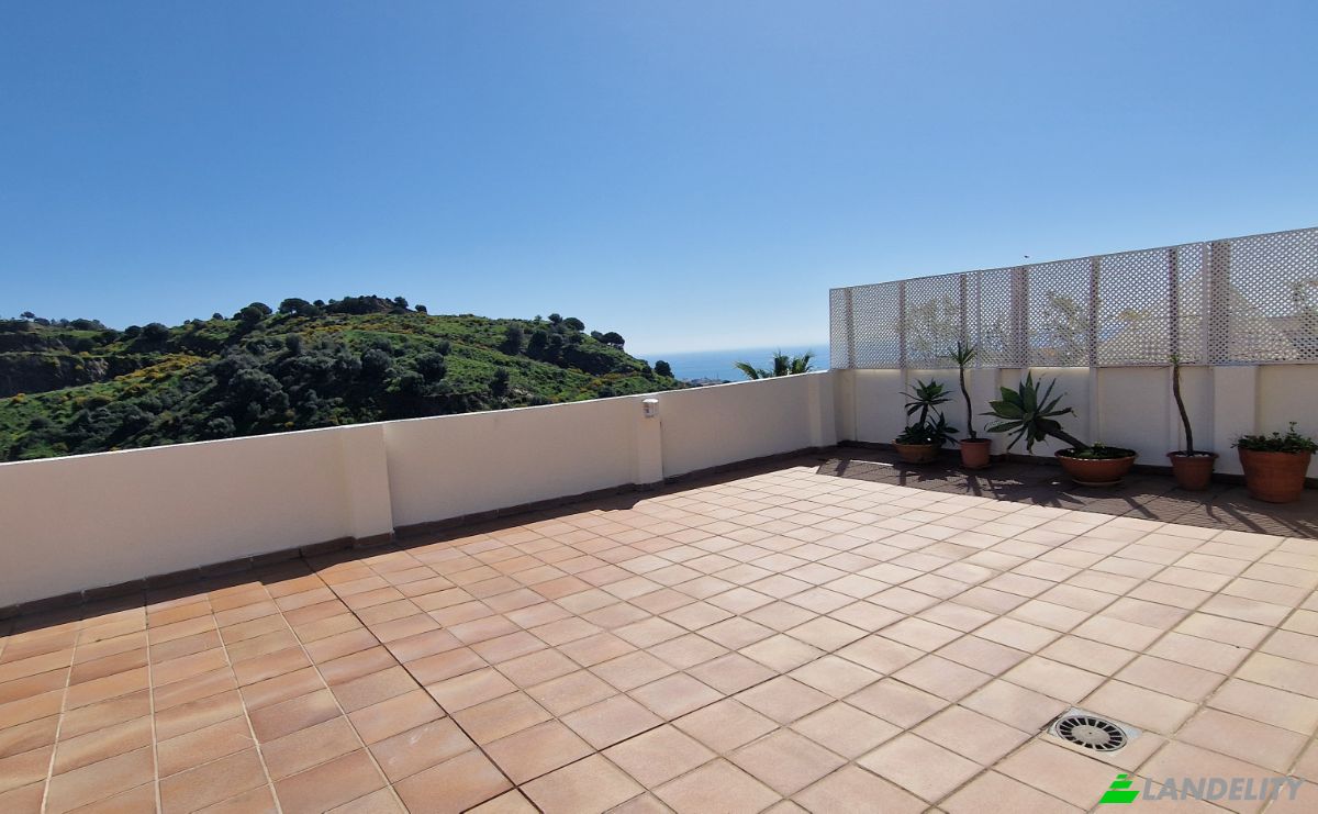 Apartment for Sale C Jose Orbaneja, Calahonda, Sitio de Calahonda, Malaga, Andalusia, Spain. Photo 2